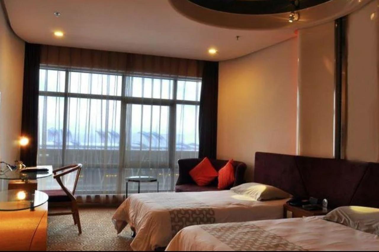 Hotel Dazhong Airport North